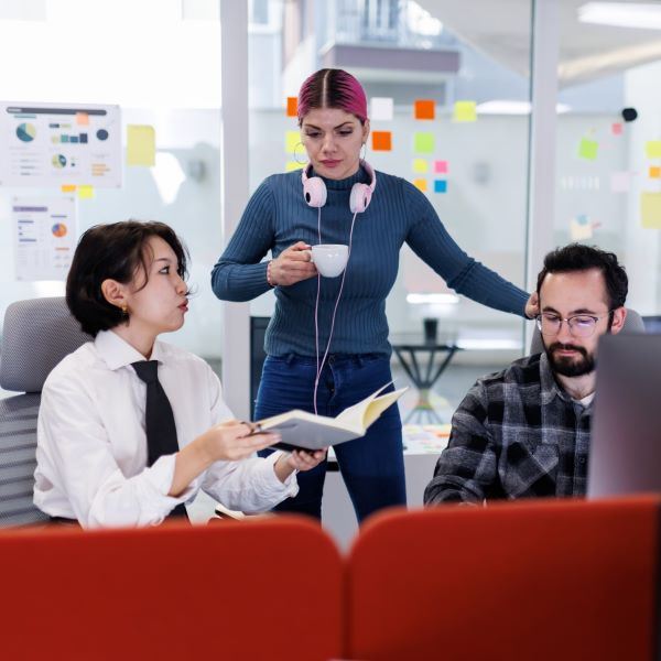 Mastering constructive feedback (Skills On-demand)